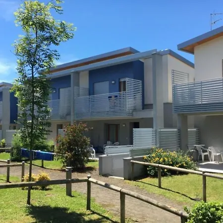 A Tranquil Getaway For Seven Guests In *